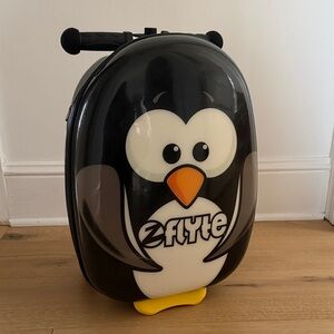 ZincFlyte Kids Luggage Scooter 18" - Percy The Penguin